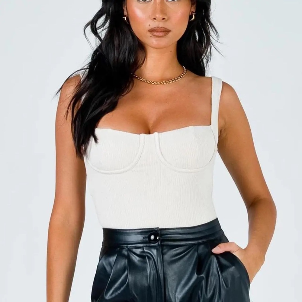 Princess Polly Ribbed Tan Scoop Neck Bodysuit